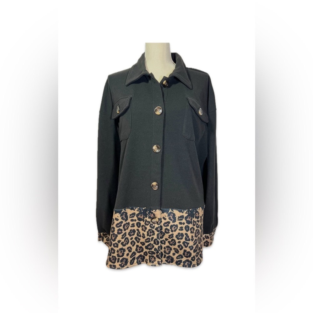 Crazy Train Black and Leopard Utility Shacket Women’s Size XL Button Down